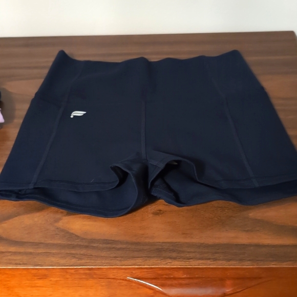 Oasis PureLuxe High-Waisted 2'' Short - Picture 3 of 3